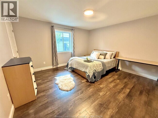 Photo - 363 Curry Ave