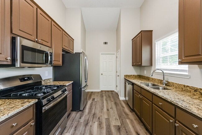 Photo - 824 Summit Park Trail