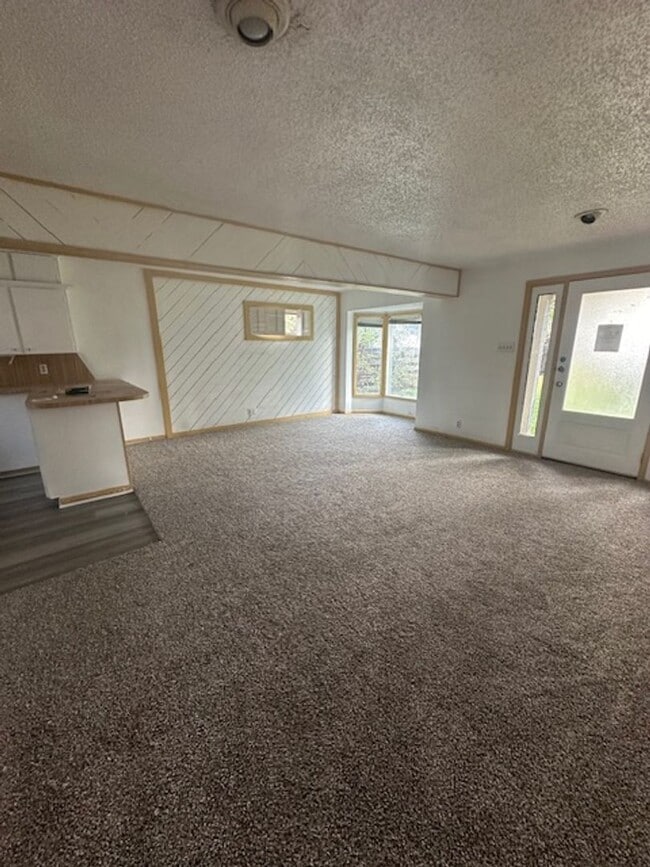 Photo - 1102 Blair - Unit B