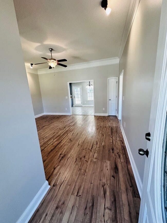 Photo - 610 Amherst St