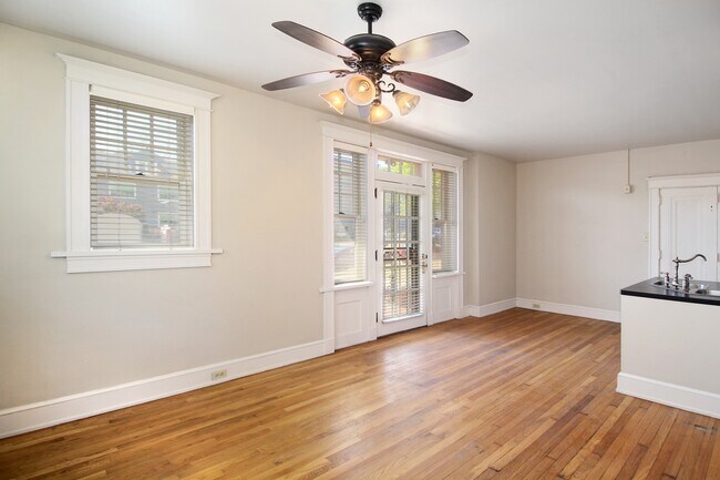 Photo - Cherokee Arms