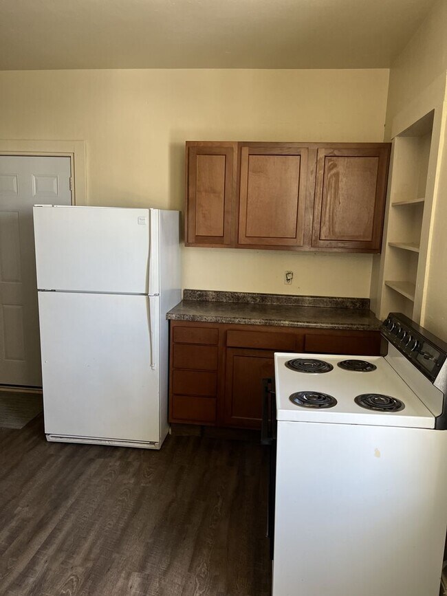 Photo - 232 N Nash St Unit D