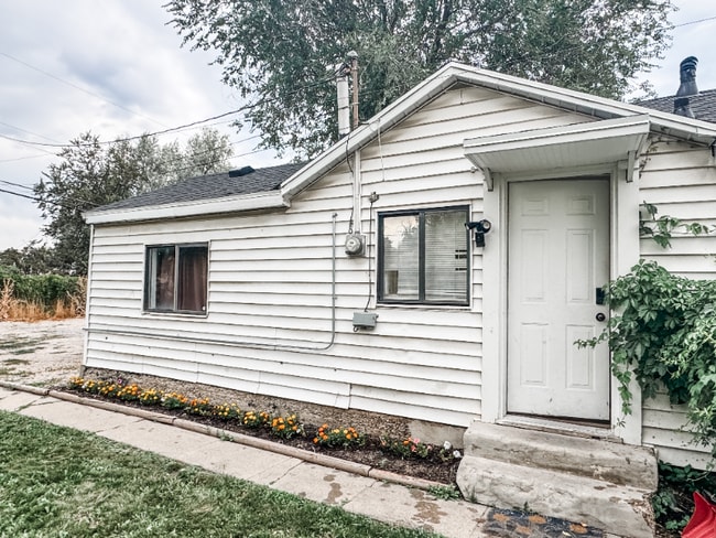 Photo - 1376 W 600 S Apartment Unit Sunshine Cottage