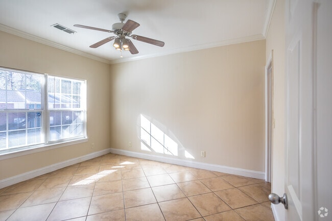2BR, 2BA - 1,000SF - Second Bedroom