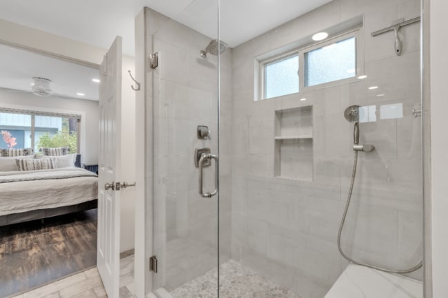 Photo - 989 Tahoe Blvd