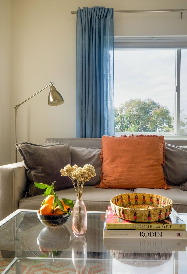 Photo - 2816 Martin Luther King Jr Way