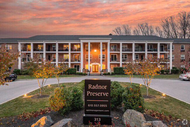 Front Entry at Dusk - Radnor Preserve Rental