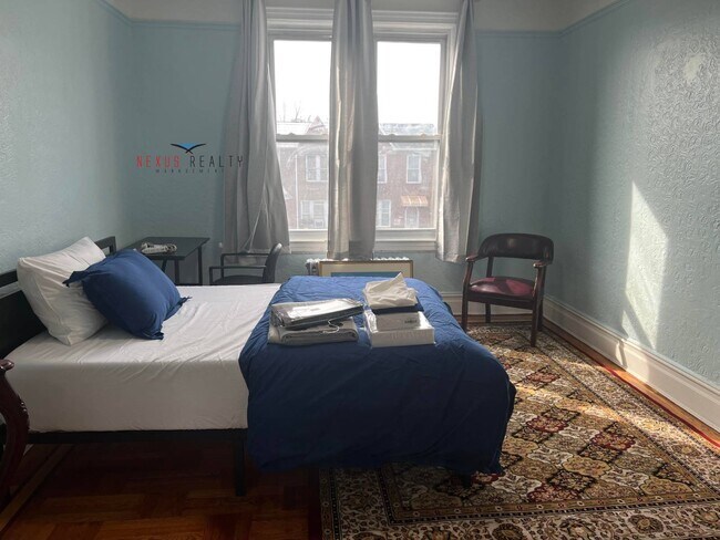 Photo - 33-19 69th St