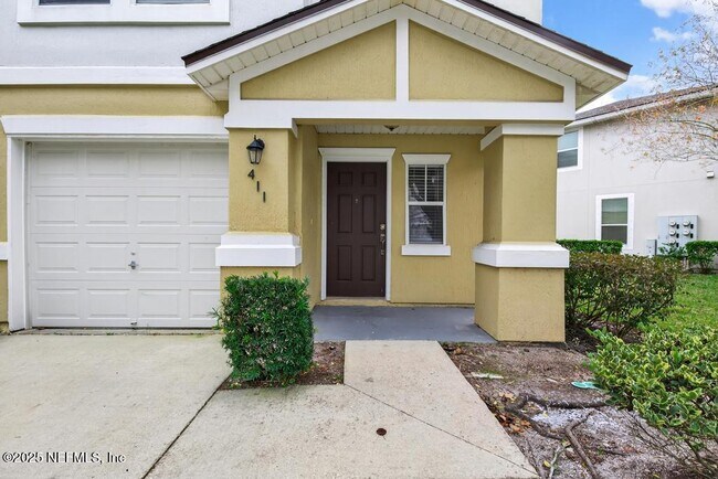 Building Photo - 411 Walnut Dr