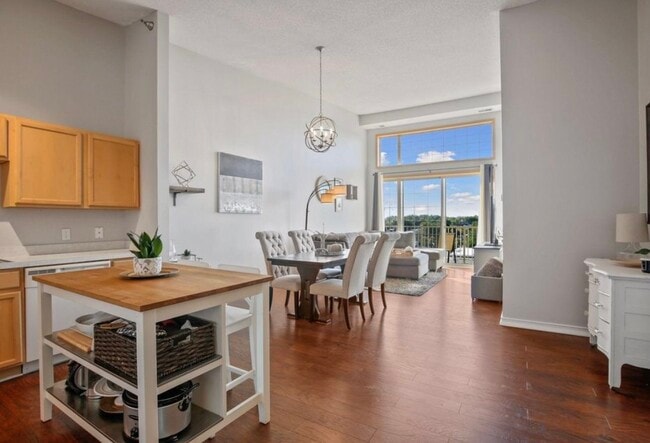 Photo - 3310 Nicollet Ave Unit 403