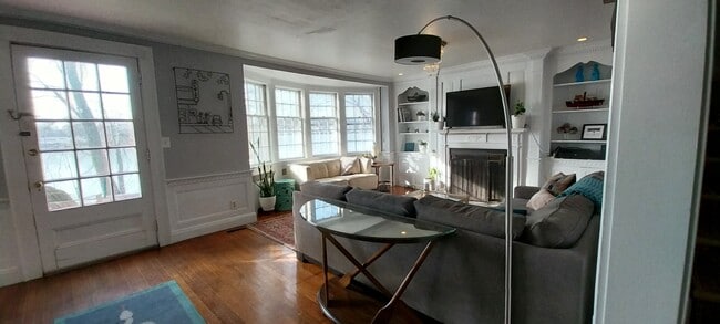 Photo - 10 Pine Point Rd