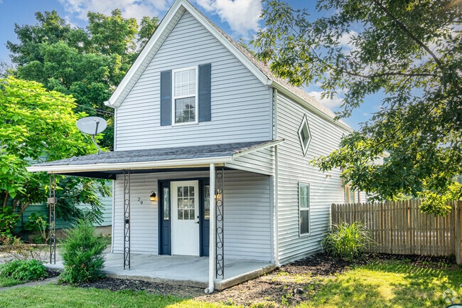 Building Photo - 29 Race St Rental