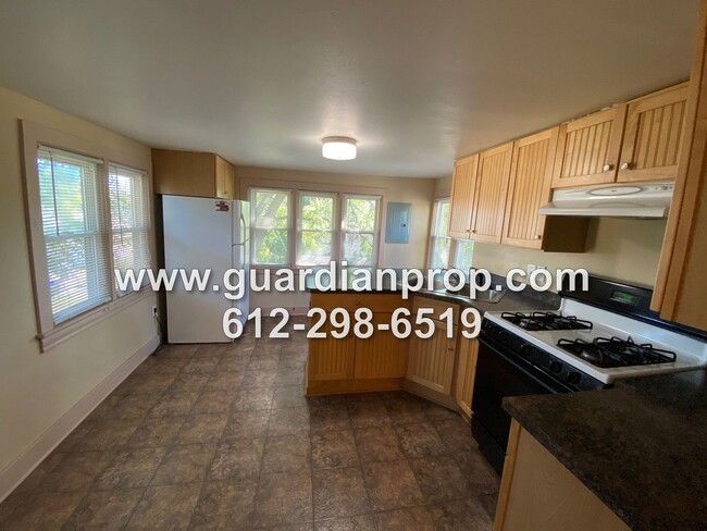 Photo - 1278 Charles Ave Apartment Unit #2