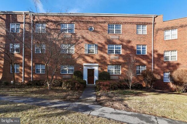 Photo - 1732 W Abingdon Dr Condo Unit 202