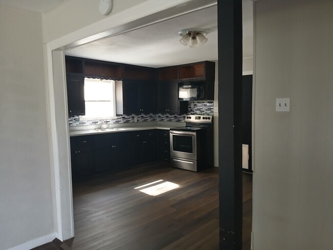 Photo - 1108 Poindexter Ave