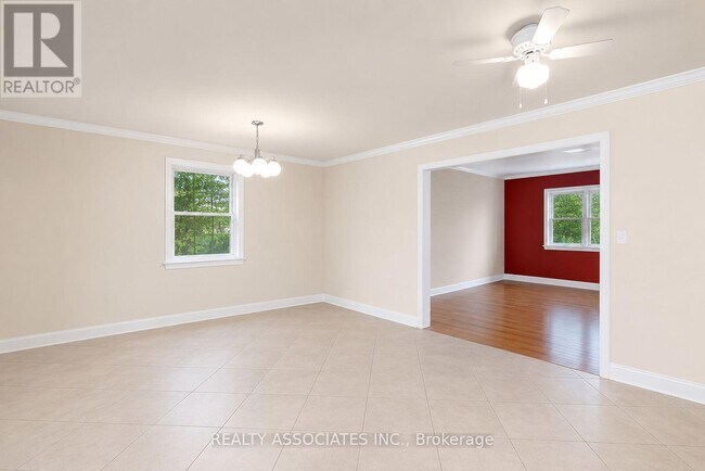 Photo - 374 Irene Dr