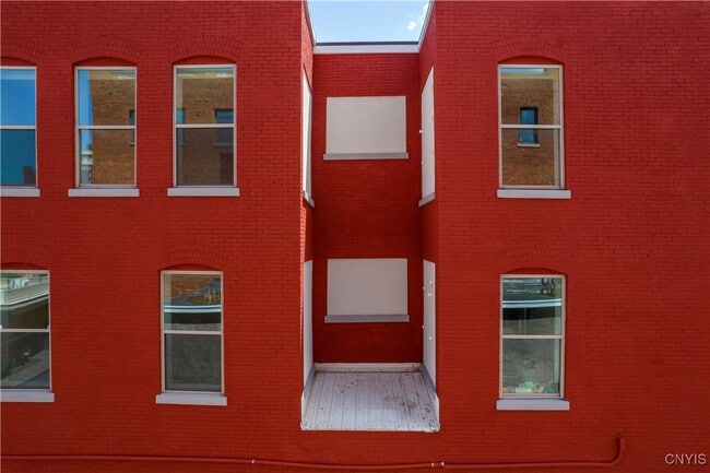 Photo - 221 Elizabeth St