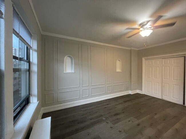 Photo - 449 W Briar Pl Unit 434-207