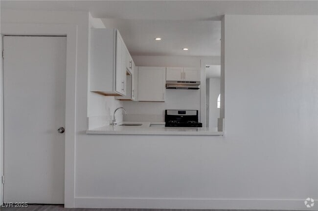 Building Photo - 501 National St Rental