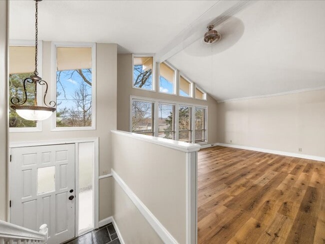 Photo - 650 Mize Cir