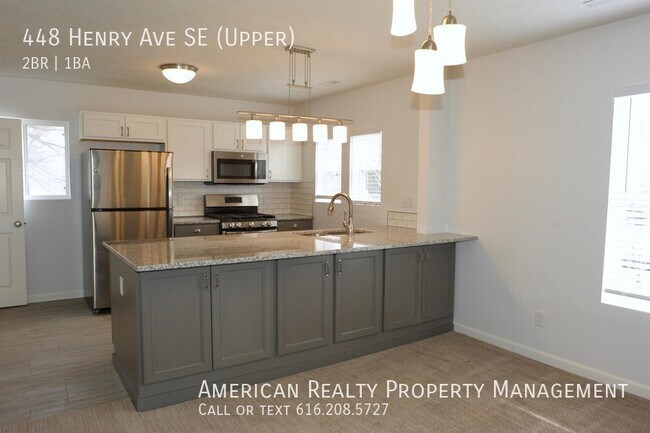 Photo - 448 Henry Ave SE