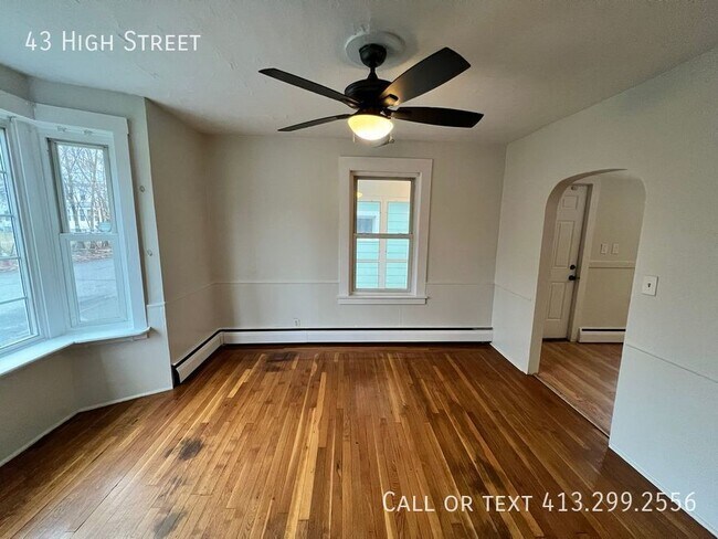 Updated 2 Bedroom By The River in South Ha... - Updated 2 Bedroom By The River in South Ha... House