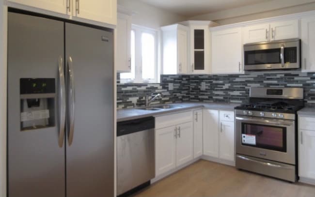 Photo - 627 N Mariposa Ave Unidad 627