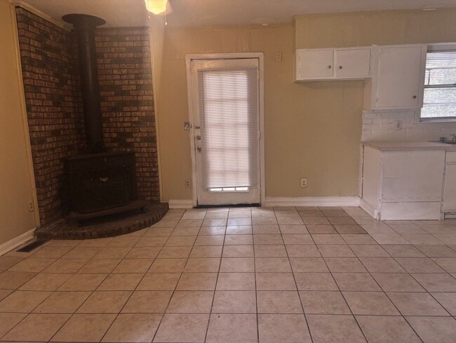 Photo - 2741 Revere St