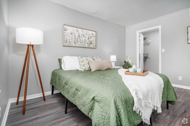 1BR, 1BA - 700SF - Bedroom - Regatta