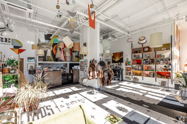 Funky Finds Retail Tenant