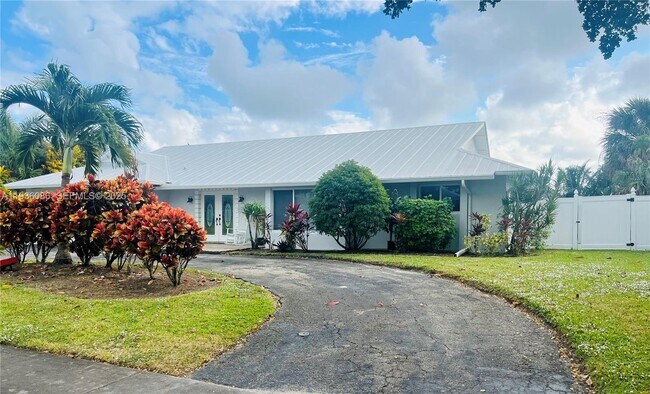 Photo - 3324 Lakeview Blvd