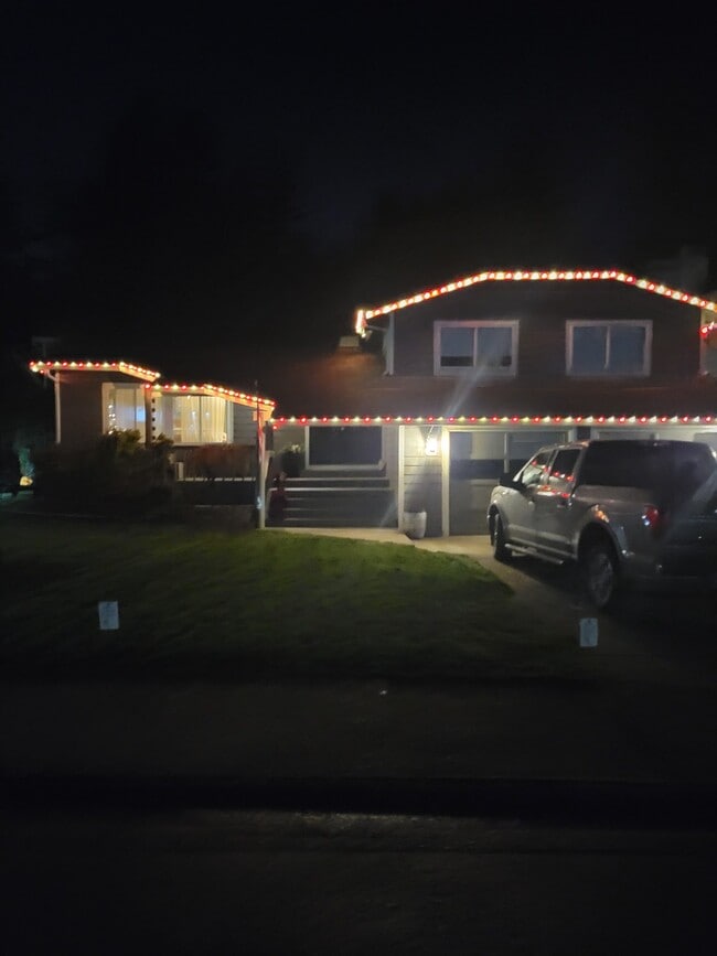 Photo - 32215 8th Ave SW