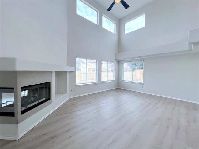 Photo - 9622 Woodvale Dr