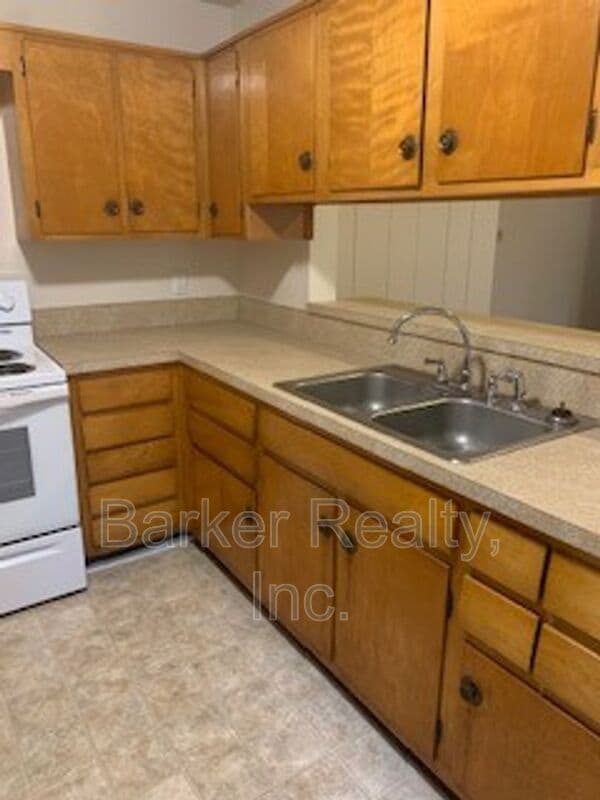 Photo - 2302 Lora Ln