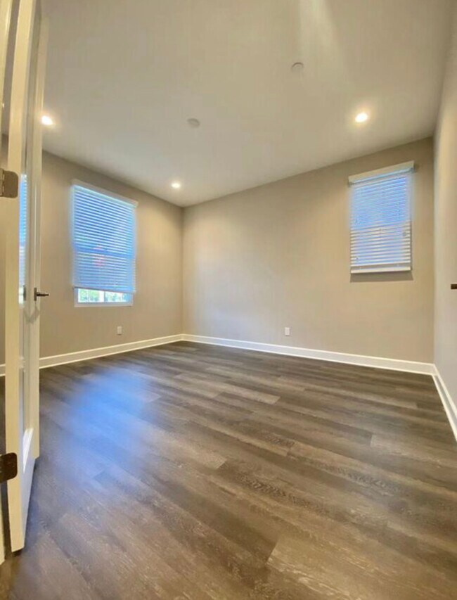 88 Quill Rental For Rent in Irvine, CA