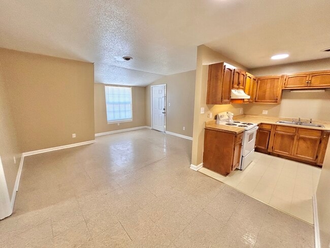 Photo - 206 Robin Ln Unit C