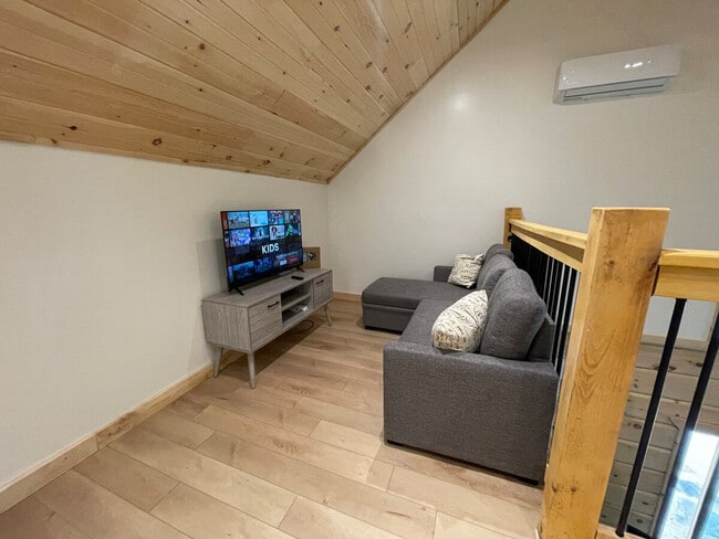 Photo - 466 Albion Lake Dr Unit SI ID1502703P