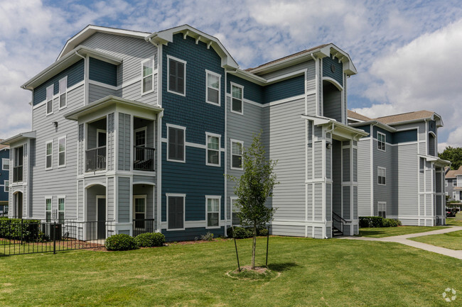 Cambria Cove - Cambria Cove Apartments