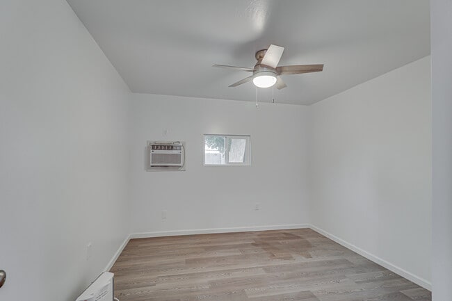 Photo - 113 Bliss St