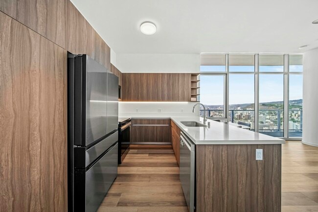 Photo - 1515 Liona St Unit 4418