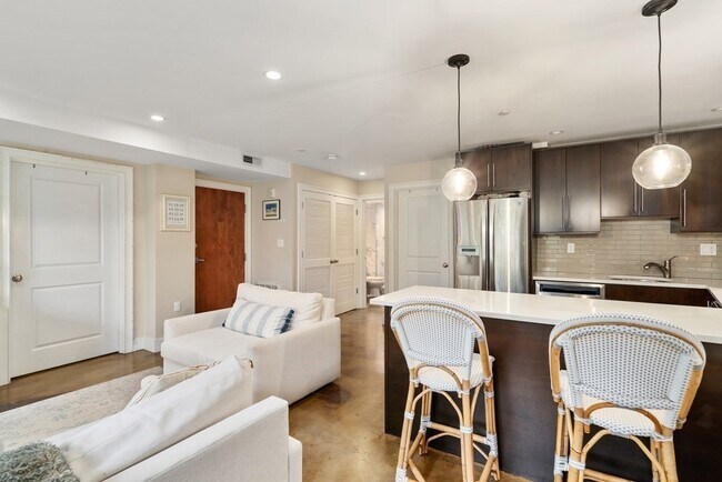 Photo - 64-66-66 Salem St Unit 4R