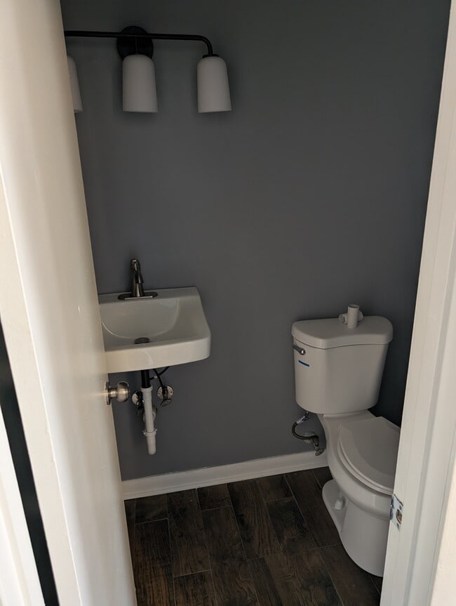 Photo - 1196 McArthur Dr Unit 4