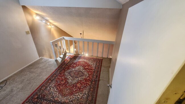 Upstairs open space - 2504 S 317th St Unit 304