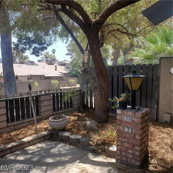 4032 Village Square Unidad 0