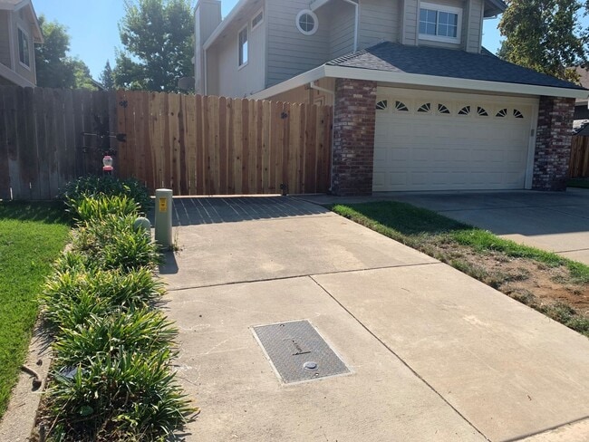 Photo - 5828 Laguna Vale Way