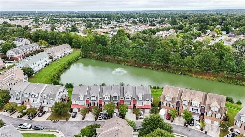 Photo - 956 Iron Bridge Dr Unit NA