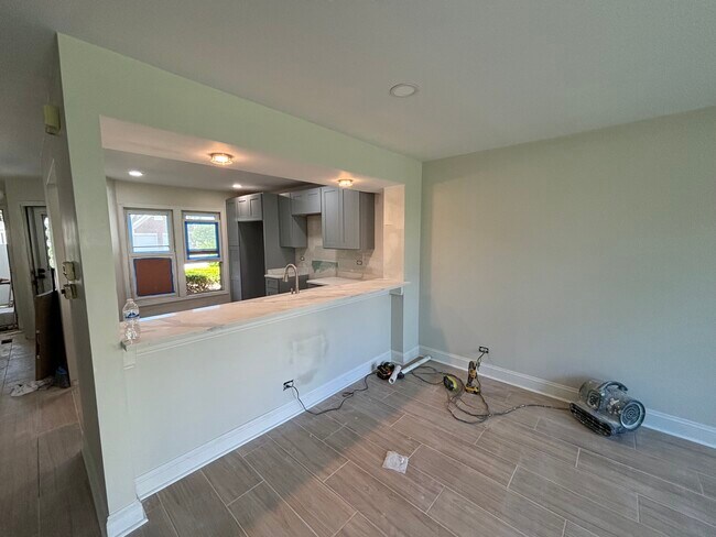 Photo - 257 Doral Ct