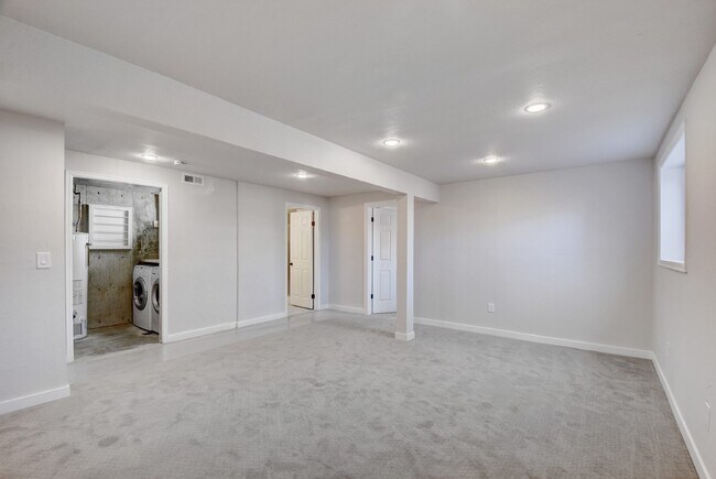 Photo - Willow Creek Home 4BR/3BA with attached 2 car garage! AVAIL 7/15/26