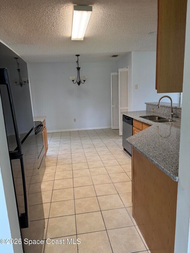 Photo - 53 Emerson Dr NW