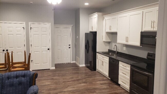 Photo - 108 N Main St Unit 204